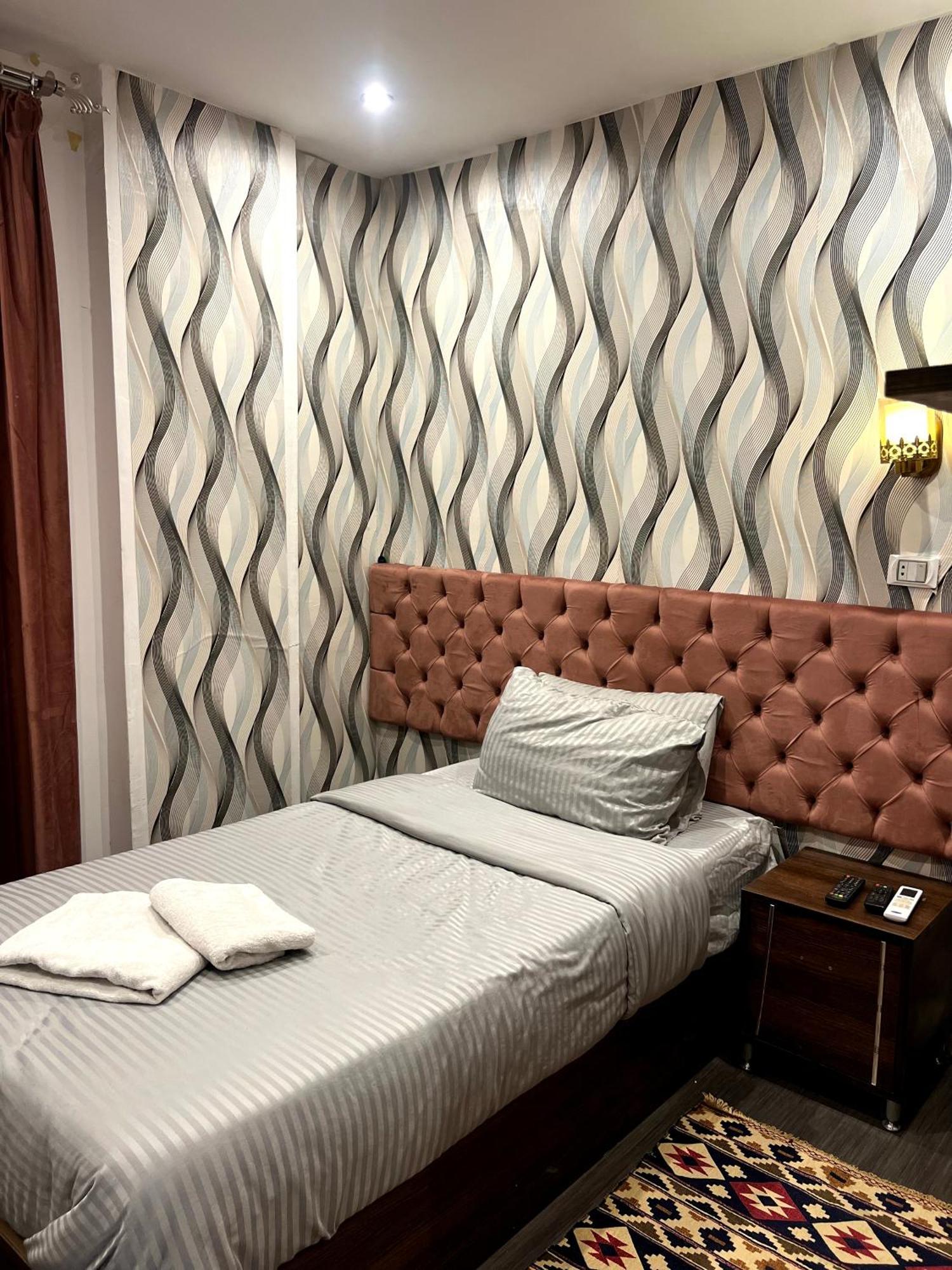 Grand Pyramids Inn Kafret el-Gabal Exteriér fotografie