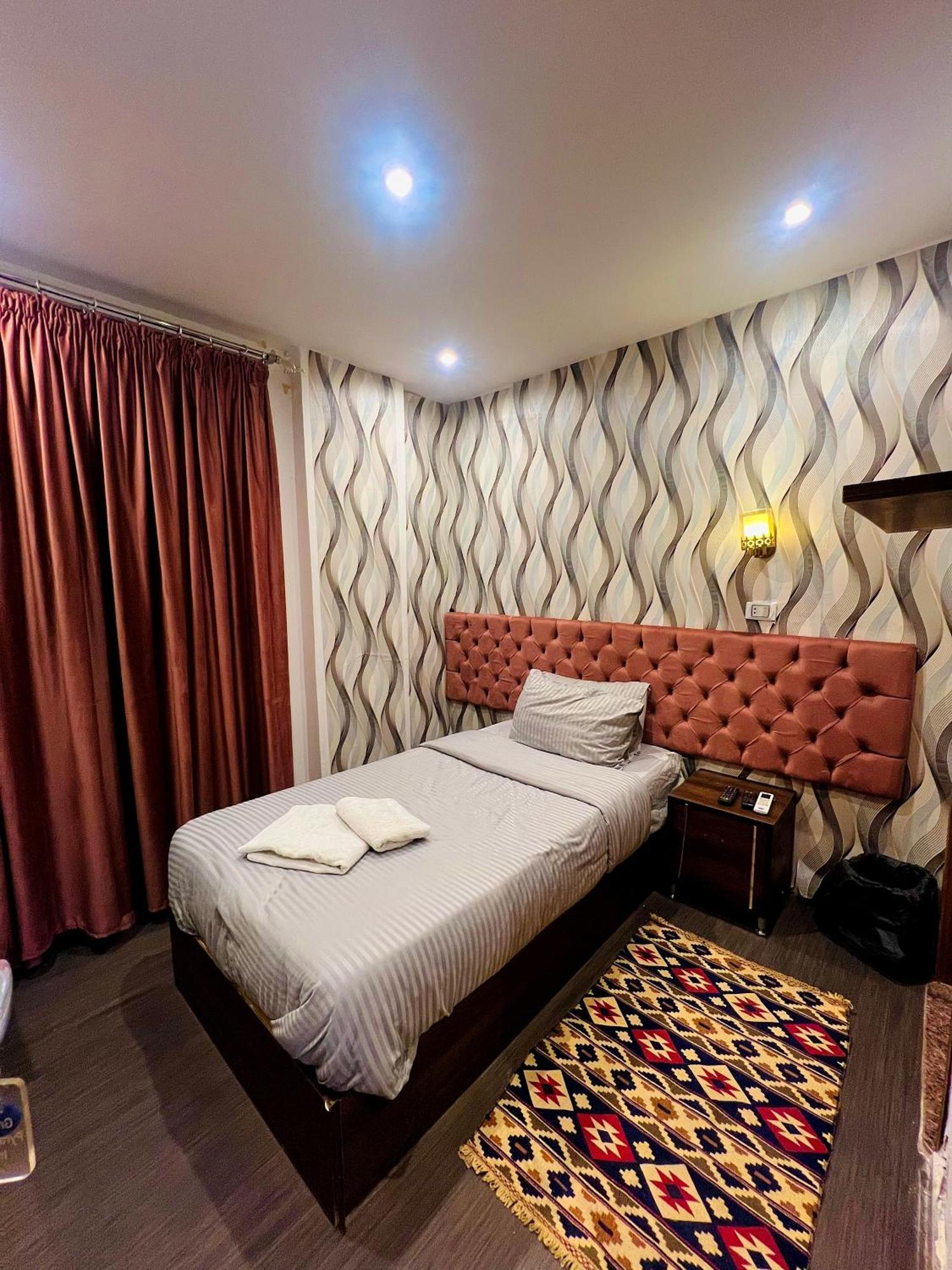 Grand Pyramids Inn Kafret el-Gabal Exteriér fotografie