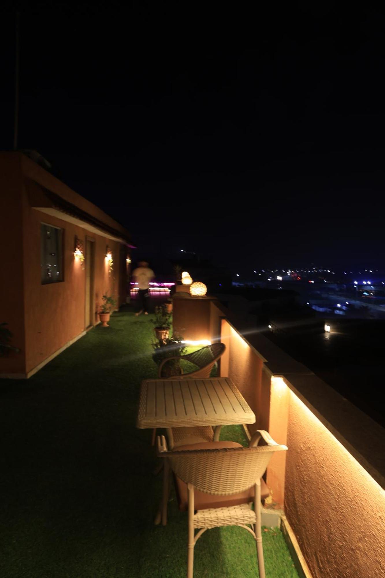 Grand Pyramids Inn Kafret el-Gabal Exteriér fotografie